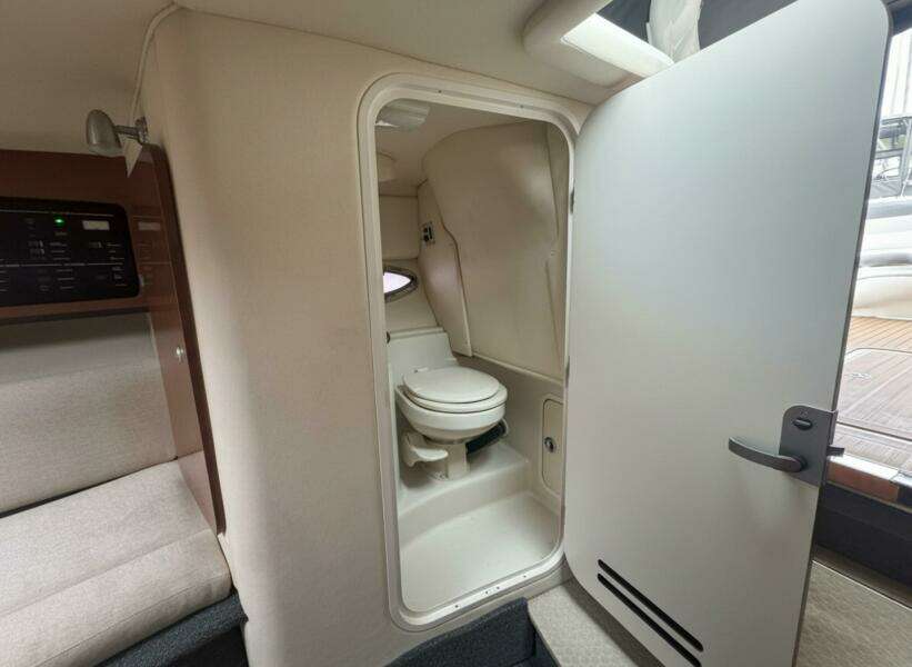 29ft Sea Ray Yacht For Sale