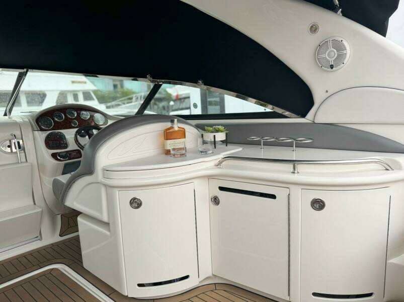 29ft Sea Ray Yacht For Sale
