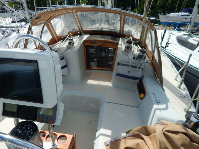 Cooneymus 38ft Ericson Yacht For Sale