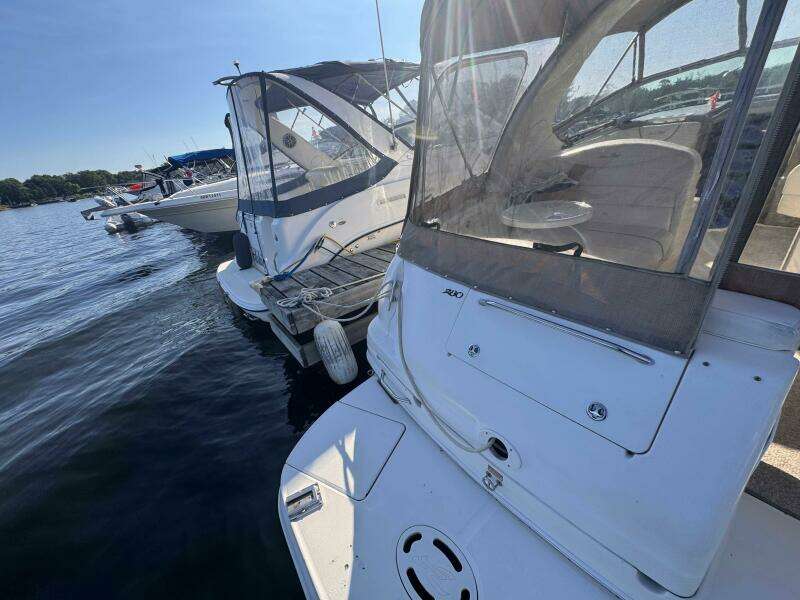 28ft Sea Ray Yacht For Sale