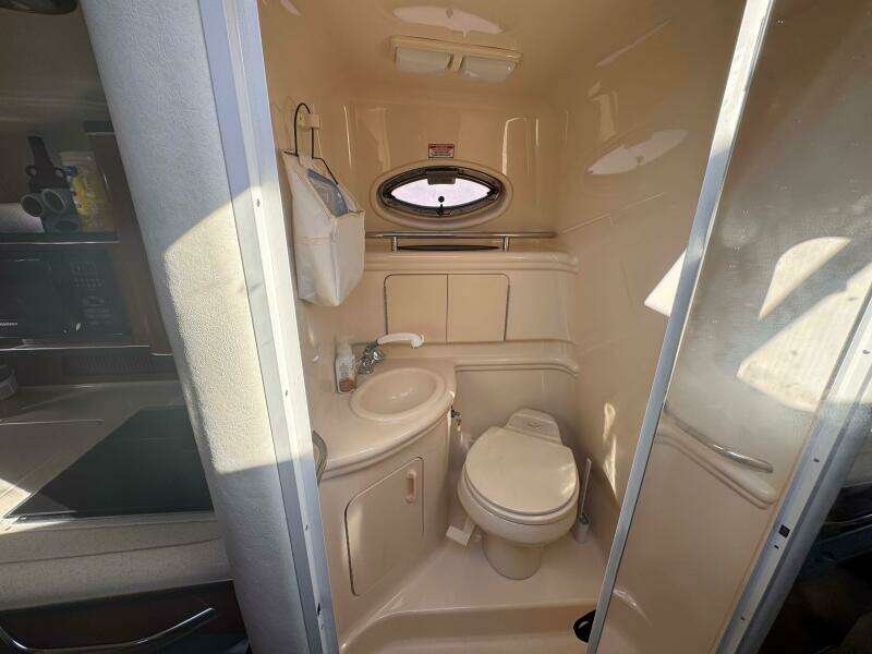 28ft Sea Ray Yacht For Sale