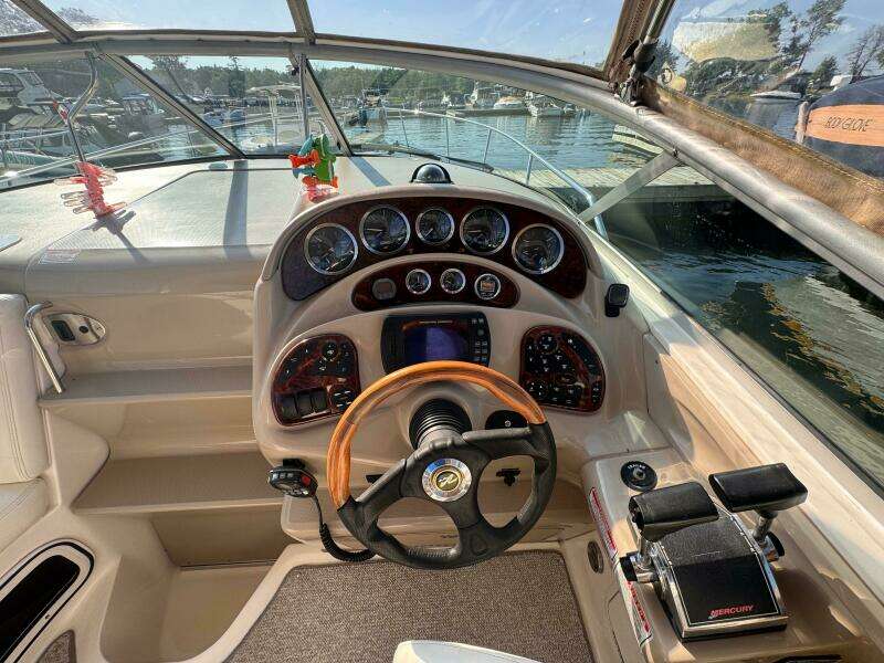 28ft Sea Ray Yacht For Sale