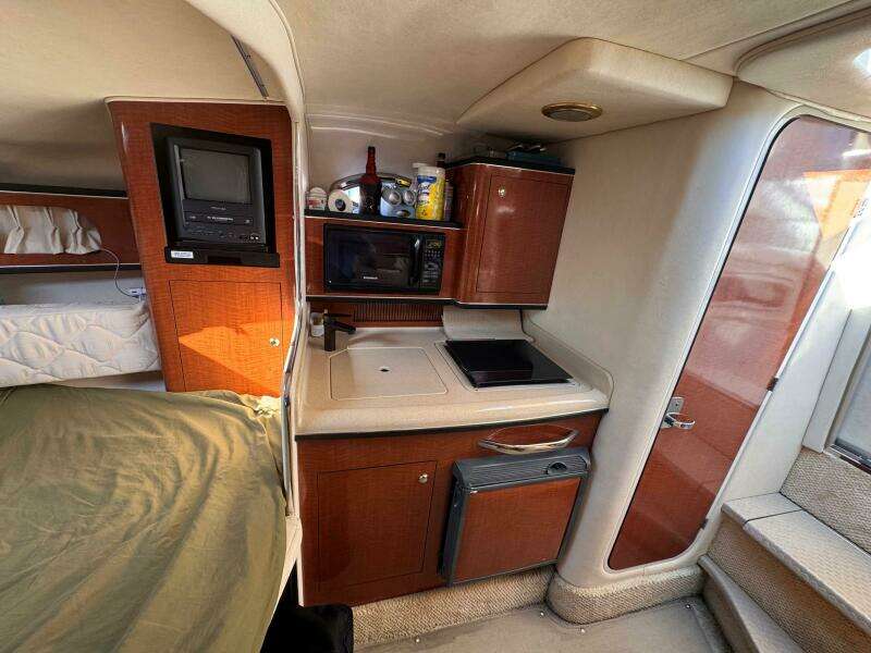 28ft Sea Ray Yacht For Sale