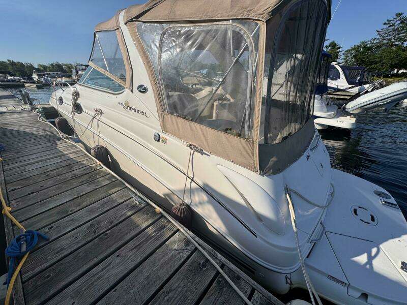 28ft Sea Ray Yacht For Sale