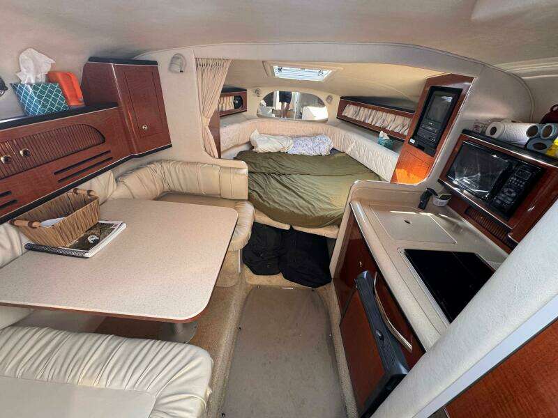 28ft Sea Ray Yacht For Sale