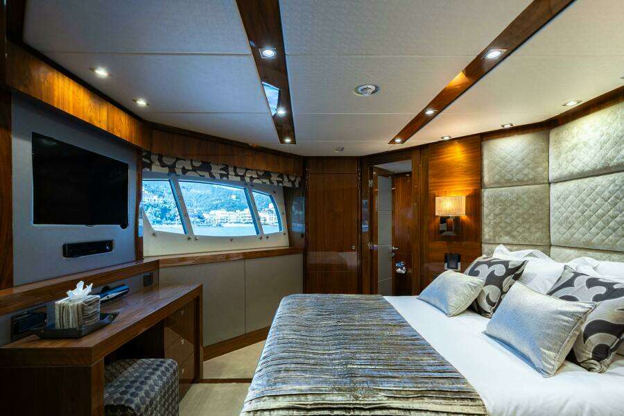LADY VOLANTIS 115ft Sunseeker Yacht For Sale