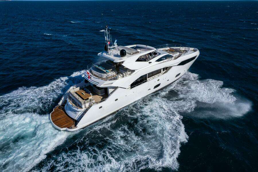 LADY VOLANTIS 115ft Sunseeker Yacht For Sale