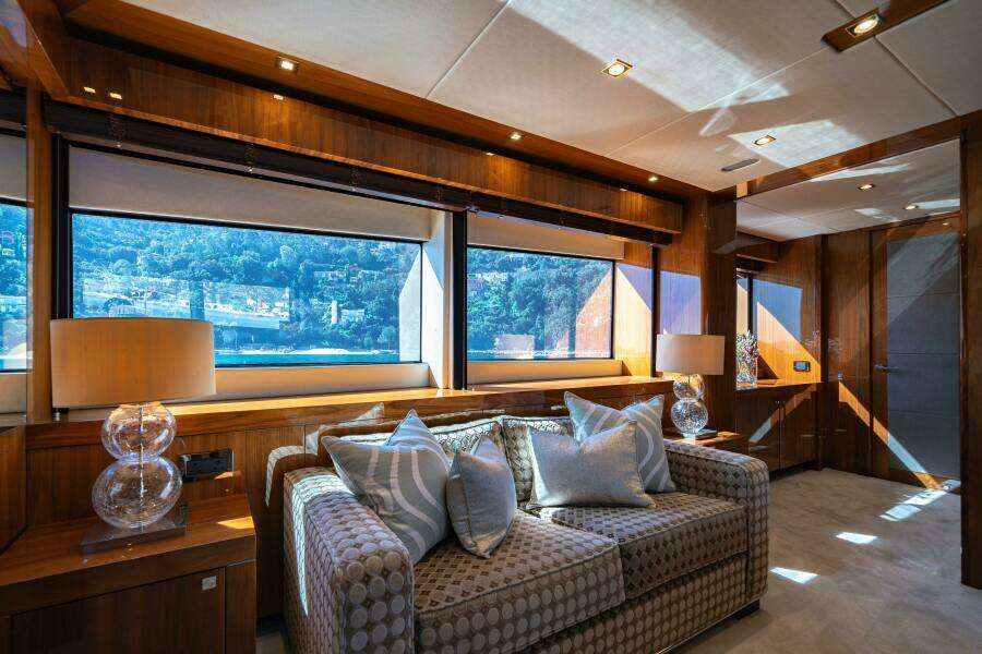 LADY VOLANTIS 115ft Sunseeker Yacht For Sale