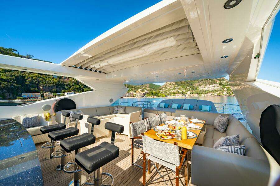 LADY VOLANTIS 115ft Sunseeker Yacht For Sale