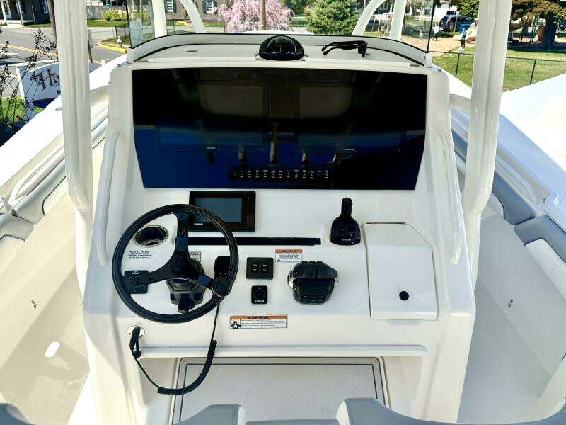 31ft Regulator Yacht For Sale