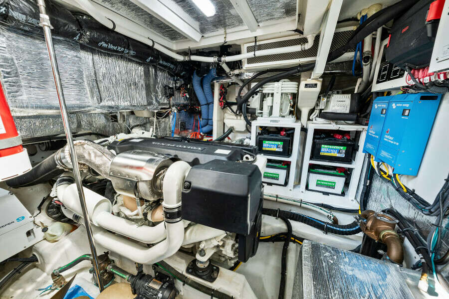 57ft Cruisers Yachts Yacht For Sale