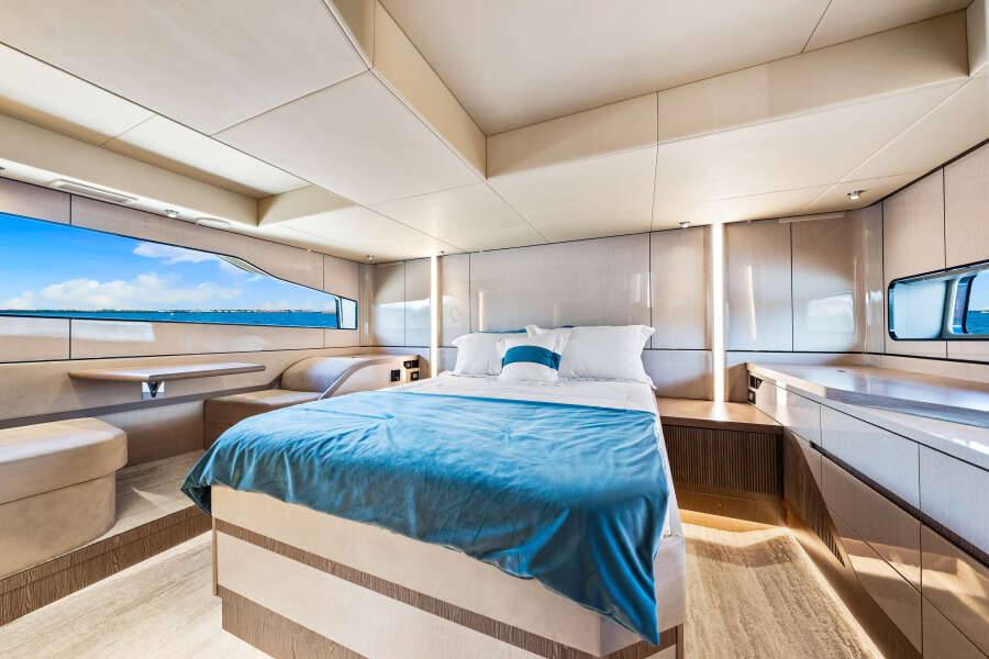 57ft Cruisers Yachts Yacht For Sale