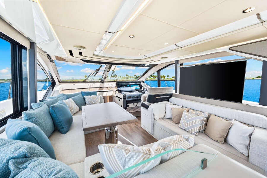 57ft Cruisers Yachts Yacht For Sale