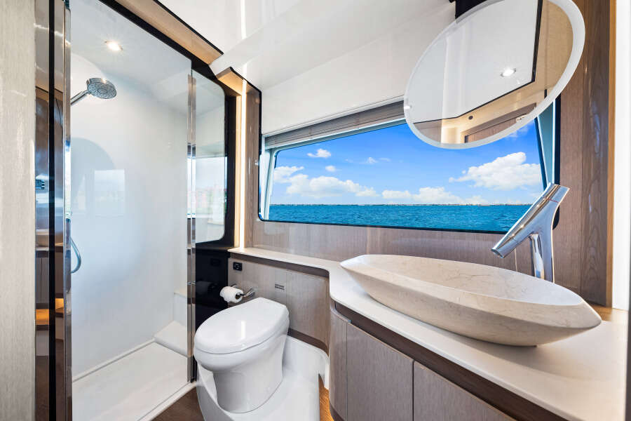 57ft Cruisers Yachts Yacht For Sale