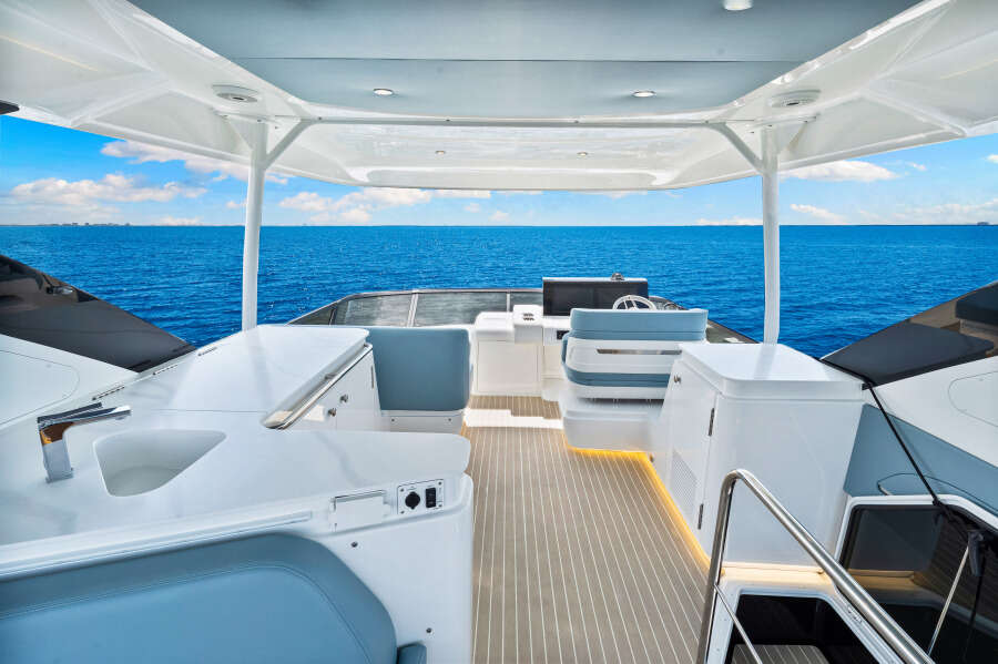 57ft Cruisers Yachts Yacht For Sale