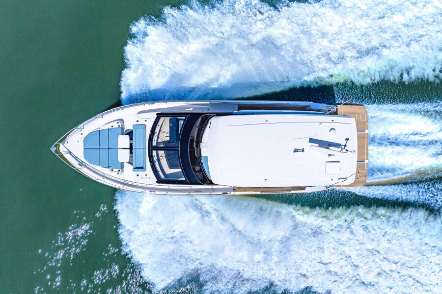 57ft Cruisers Yachts Yacht For Sale