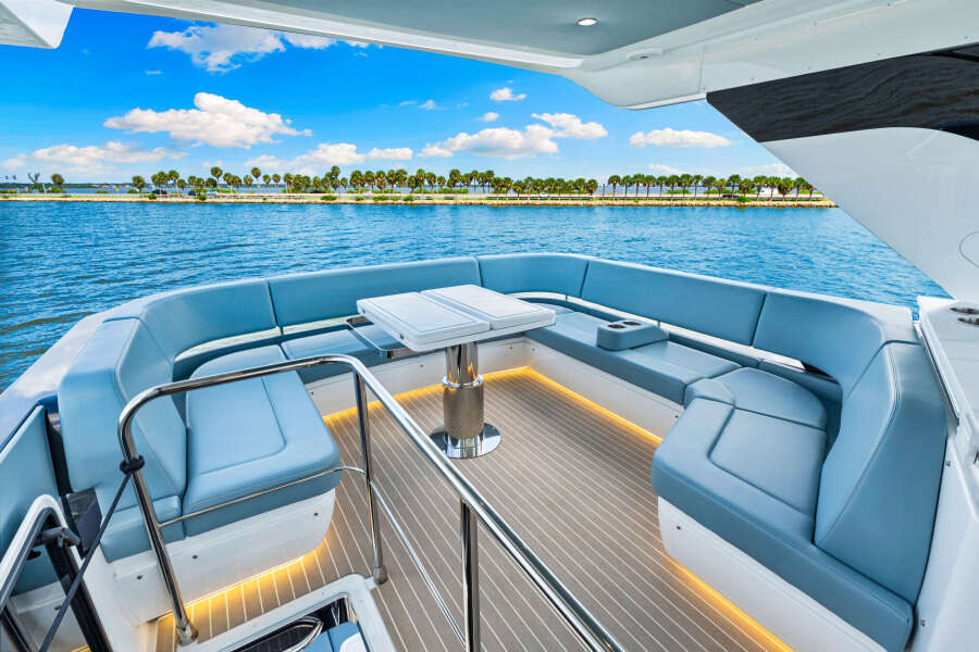 57ft Cruisers Yachts Yacht For Sale