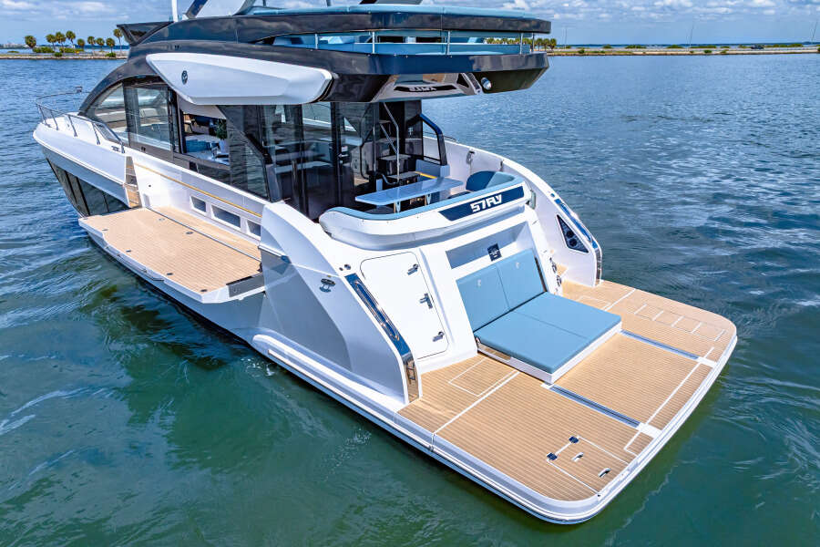 57ft Cruisers Yachts Yacht For Sale