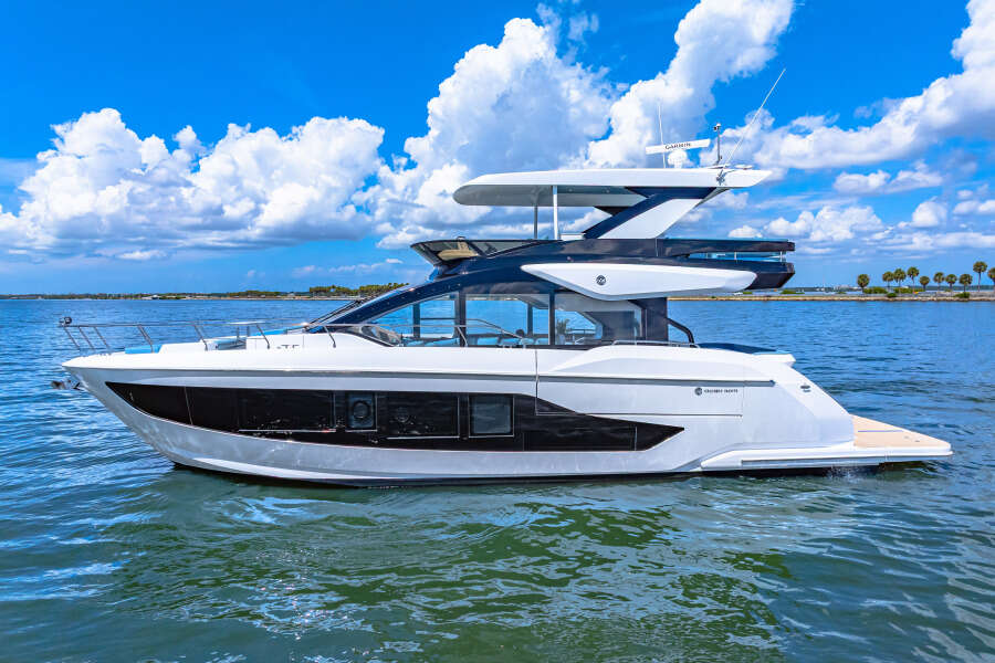 57ft Cruisers Yachts Yacht For Sale