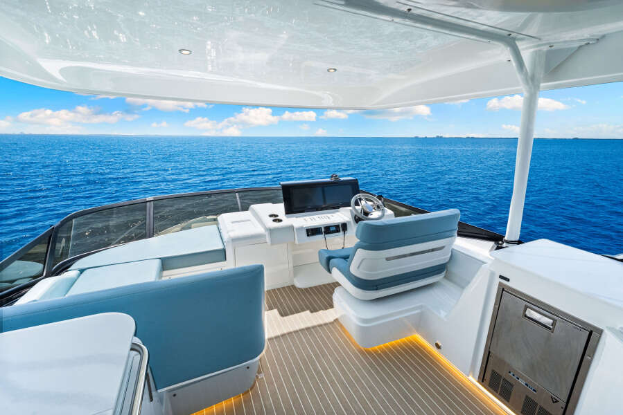 57ft Cruisers Yachts Yacht For Sale