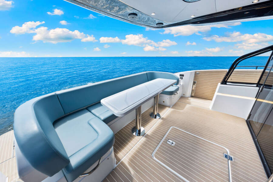 57ft Cruisers Yachts Yacht For Sale