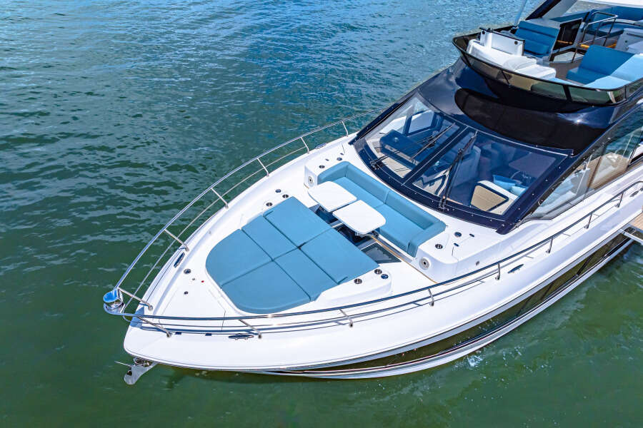 57ft Cruisers Yachts Yacht For Sale
