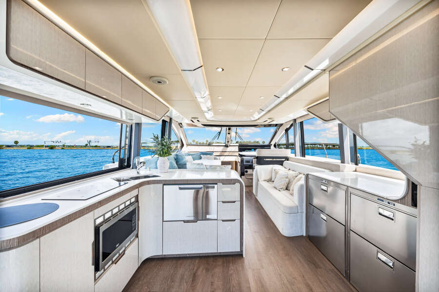 57ft Cruisers Yachts Yacht For Sale