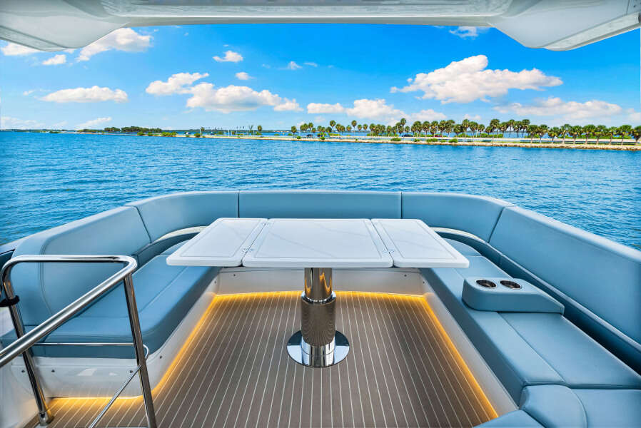 57ft Cruisers Yachts Yacht For Sale