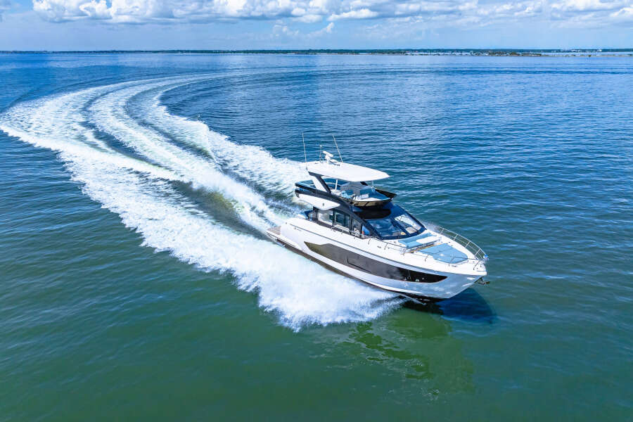 57ft Cruisers Yachts Yacht For Sale