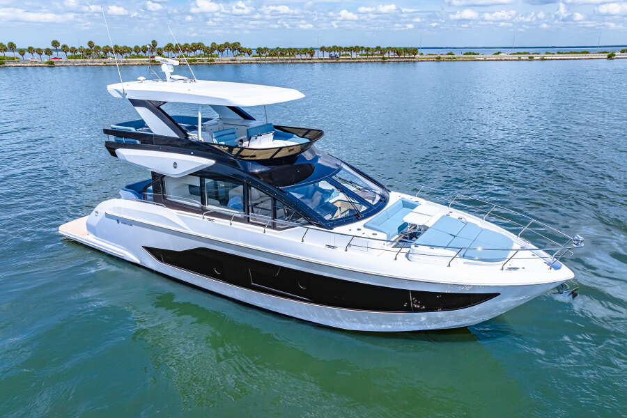 57ft Cruisers Yachts Yacht For Sale