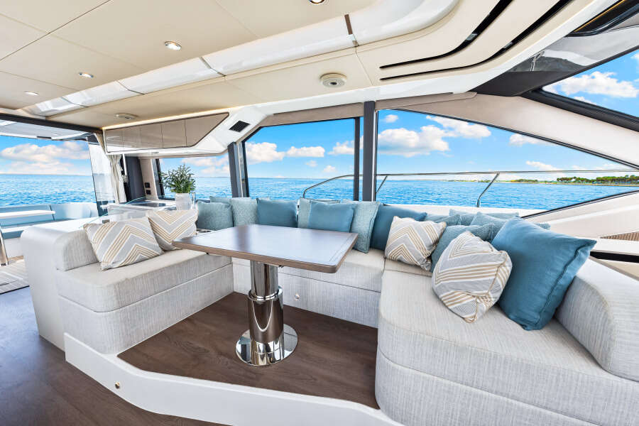57ft Cruisers Yachts Yacht For Sale