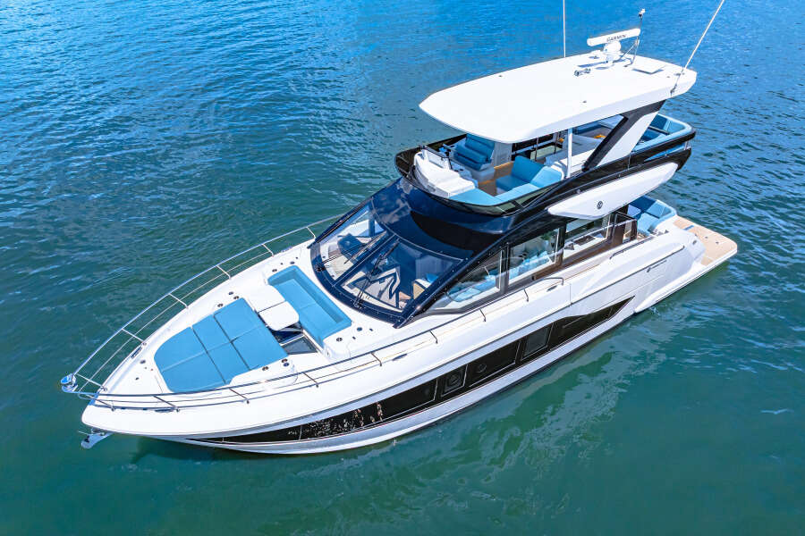 57ft Cruisers Yachts Yacht For Sale