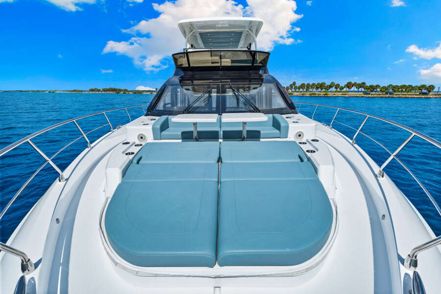 57ft Cruisers Yachts Yacht For Sale