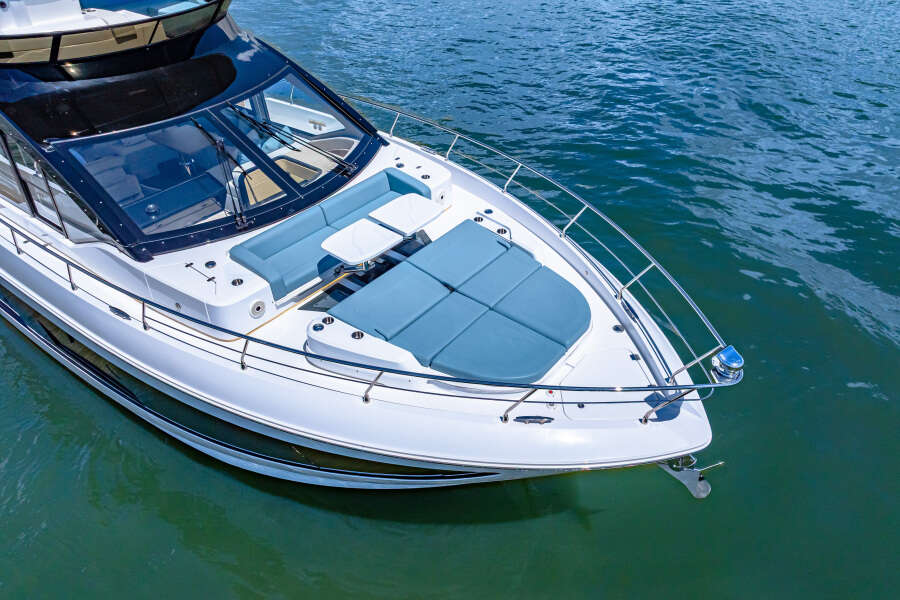 57ft Cruisers Yachts Yacht For Sale