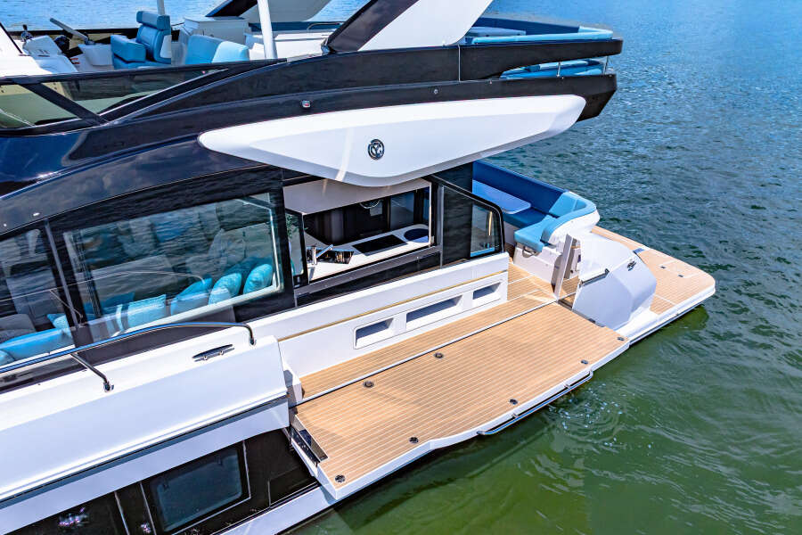 57ft Cruisers Yachts Yacht For Sale