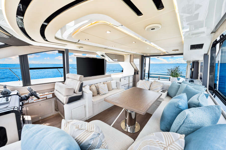 57ft Cruisers Yachts Yacht For Sale