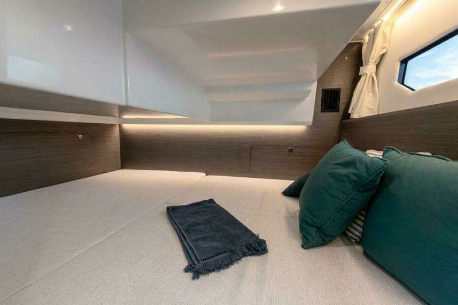 34ft Jeanneau Yacht For Sale