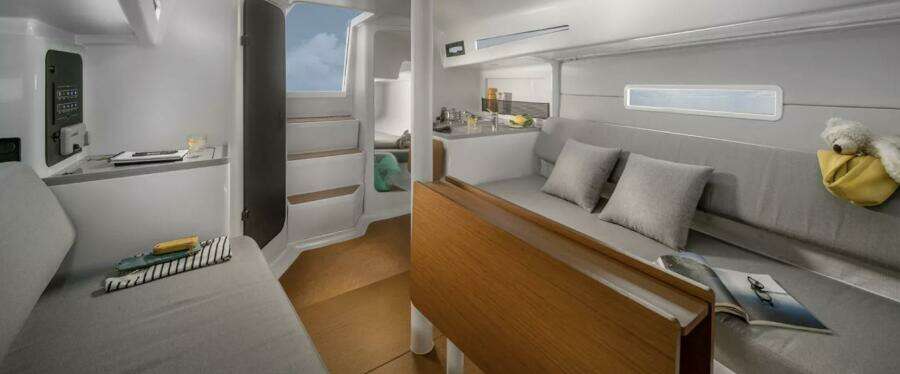 30ft Beneteau Yacht For Sale