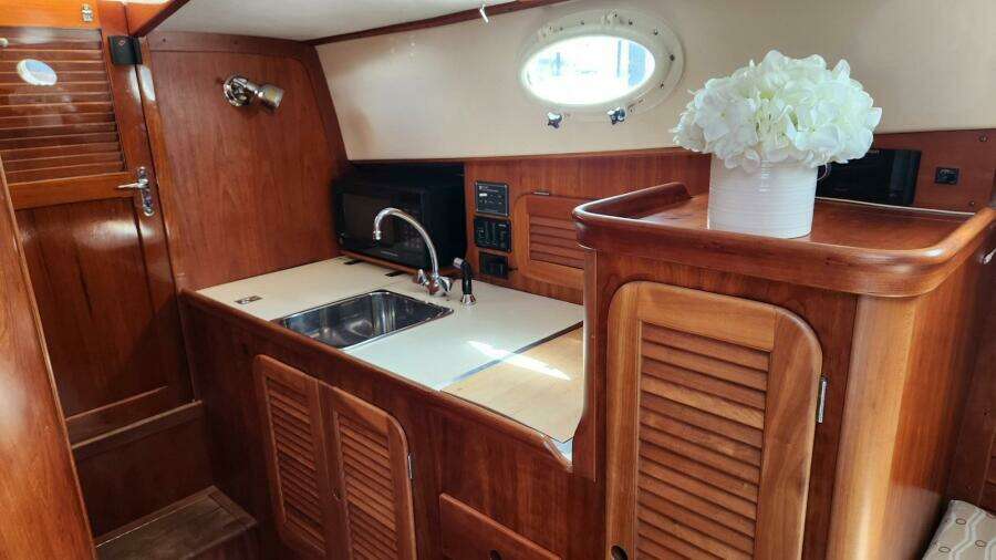 Legacy II 36ft Hinckley Yacht For Sale