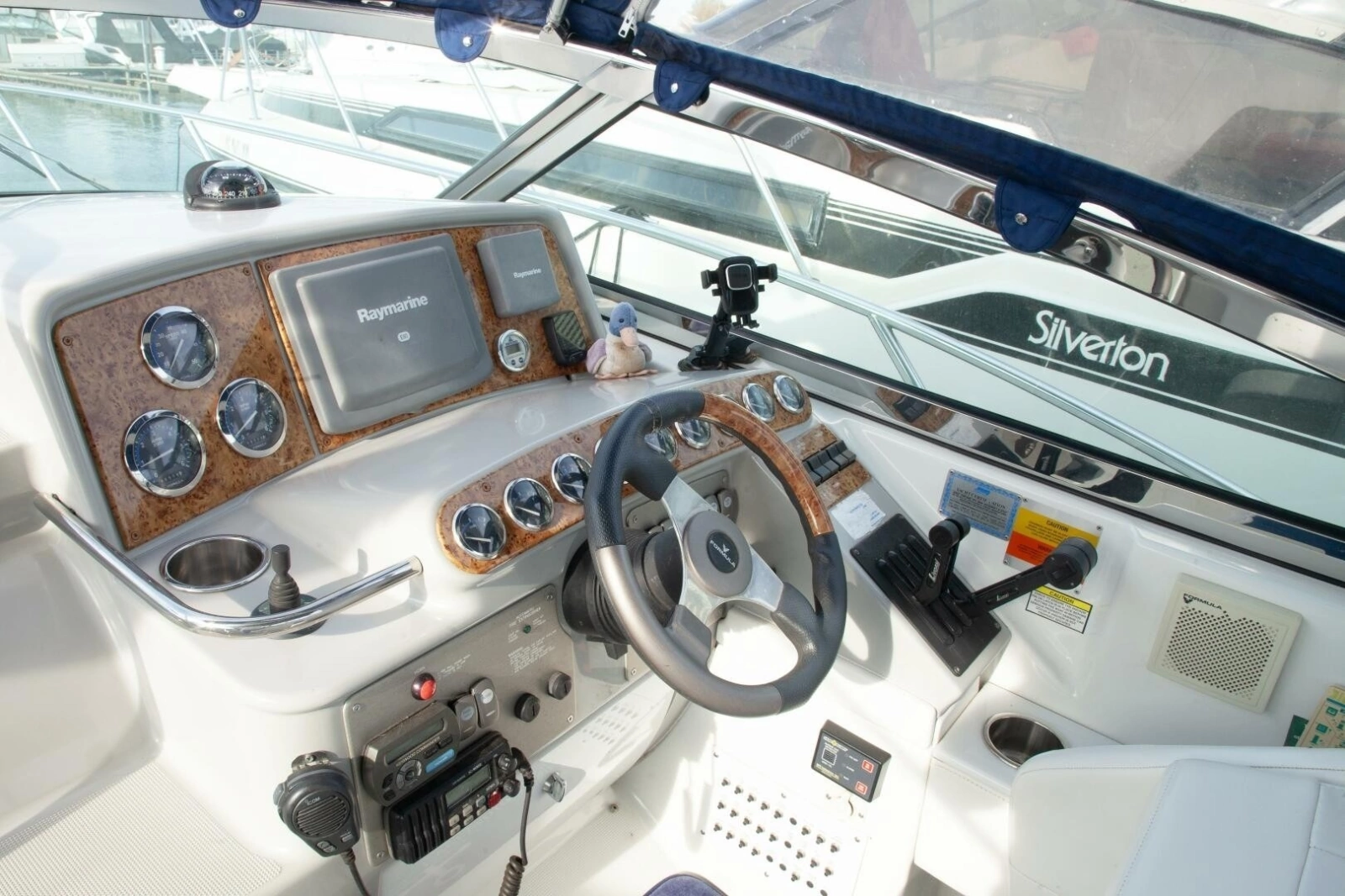 2006 Formula 31 Performance Cruiser