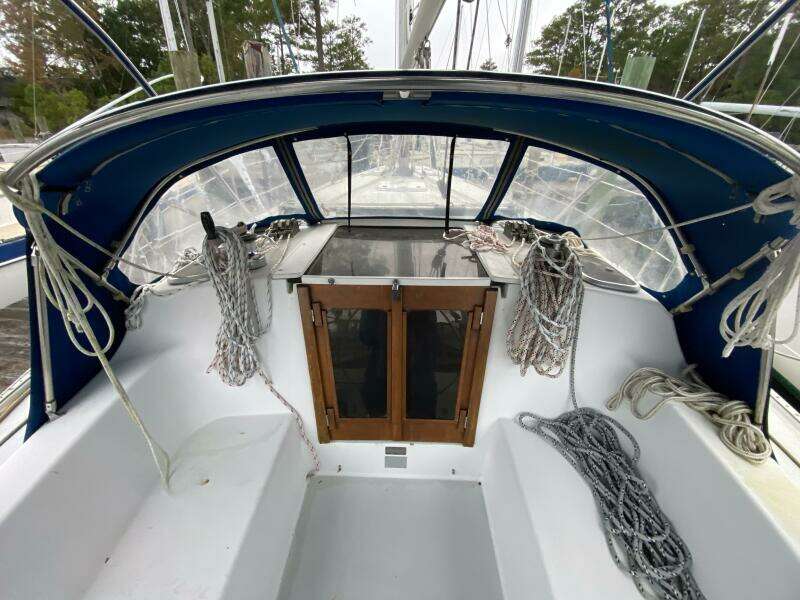 Cool Change 36ft Catalina Yacht For Sale