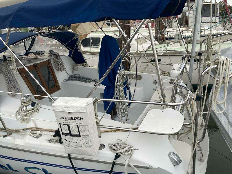 Cool Change 36ft Catalina Yacht For Sale