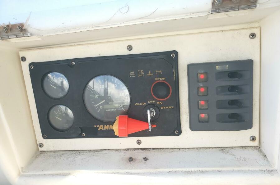 48' 1998 Tayana 48 Center Cockpit