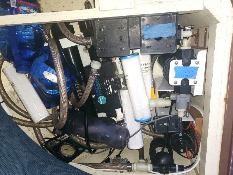 48' 1998 Tayana 48 Center Cockpit