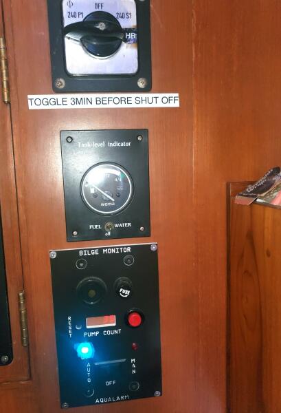 48' 1998 Tayana 48 Center Cockpit