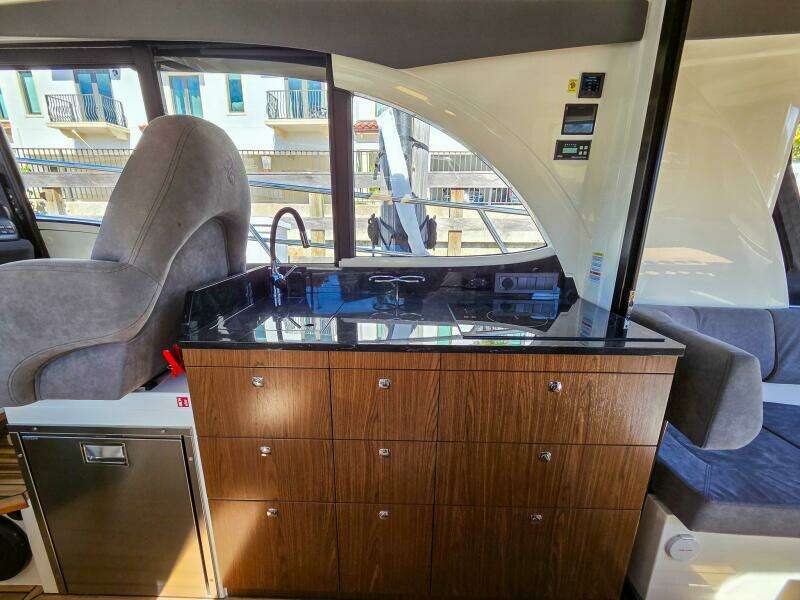 33ft Marex Yacht For Sale