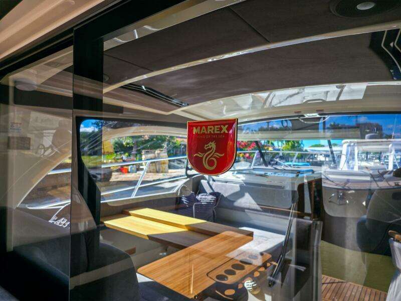 33ft Marex Yacht For Sale