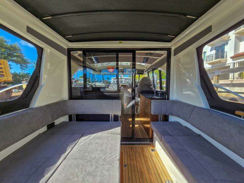 33ft Marex Yacht For Sale