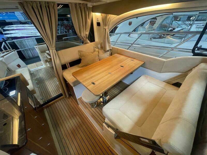 33ft Marex Yacht For Sale