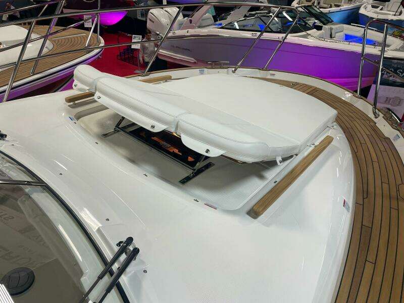 33ft Marex Yacht For Sale